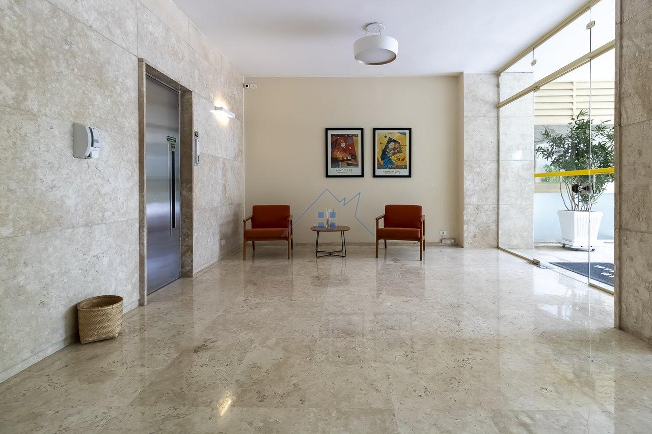 Apartamento Reformado em Cerqueira César com 214m² 3 suítes 2 vagas Alameda Tietê São Paulo - 