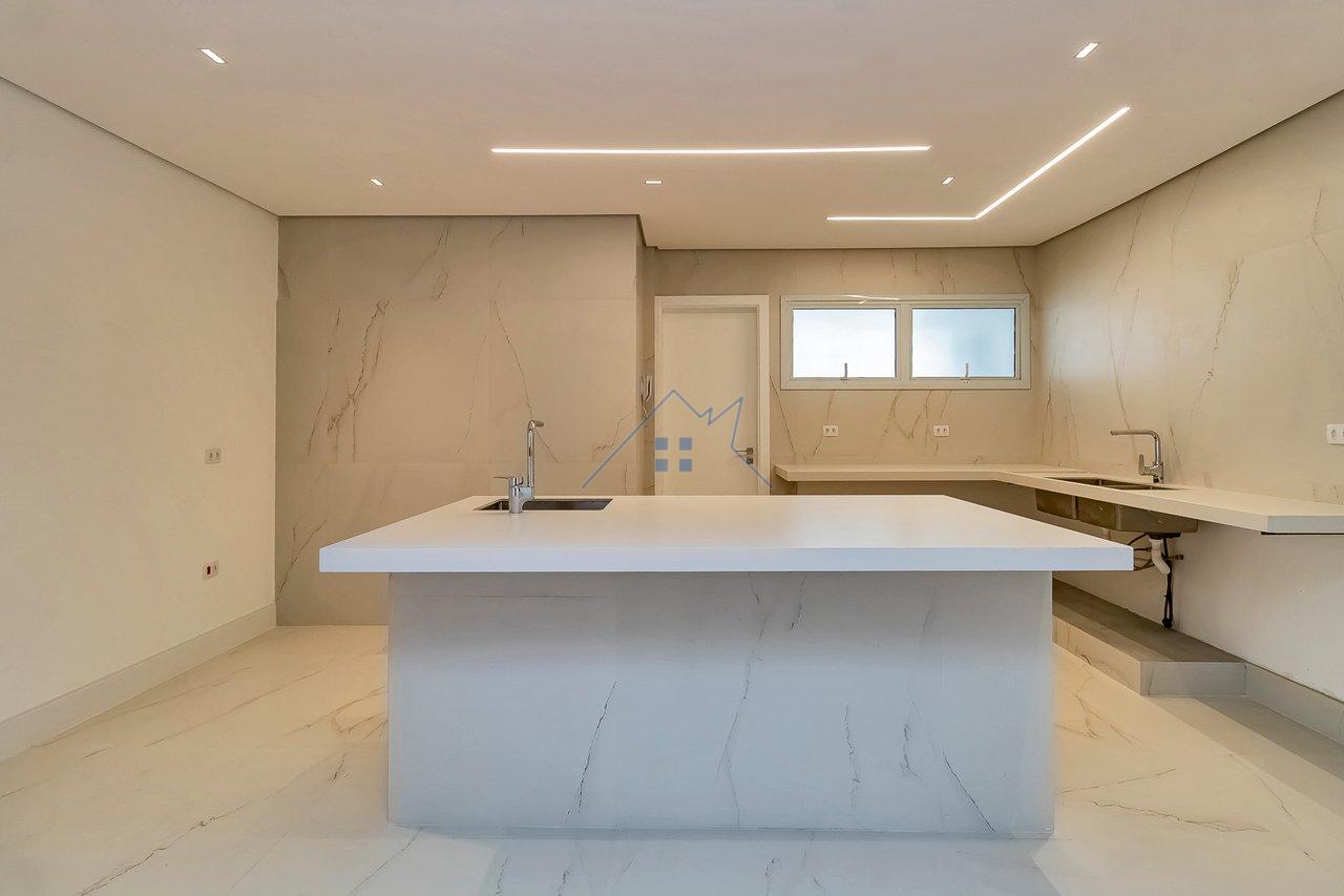 Apartamento Reformado em Cerqueira César com 214m² 3 suítes 2 vagas Alameda Tietê São Paulo - 