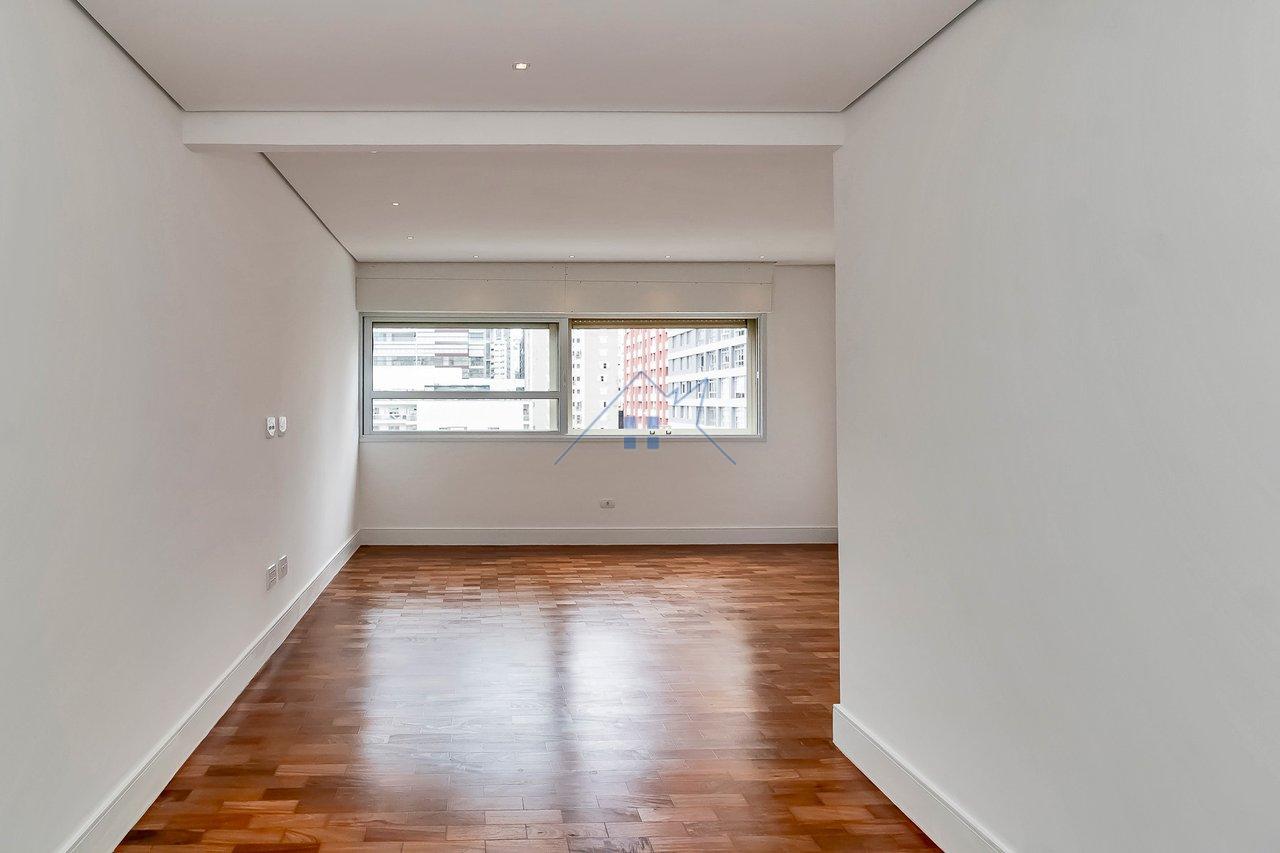 Apartamento Reformado em Cerqueira César com 214m² 3 suítes 2 vagas Alameda Tietê São Paulo - 
