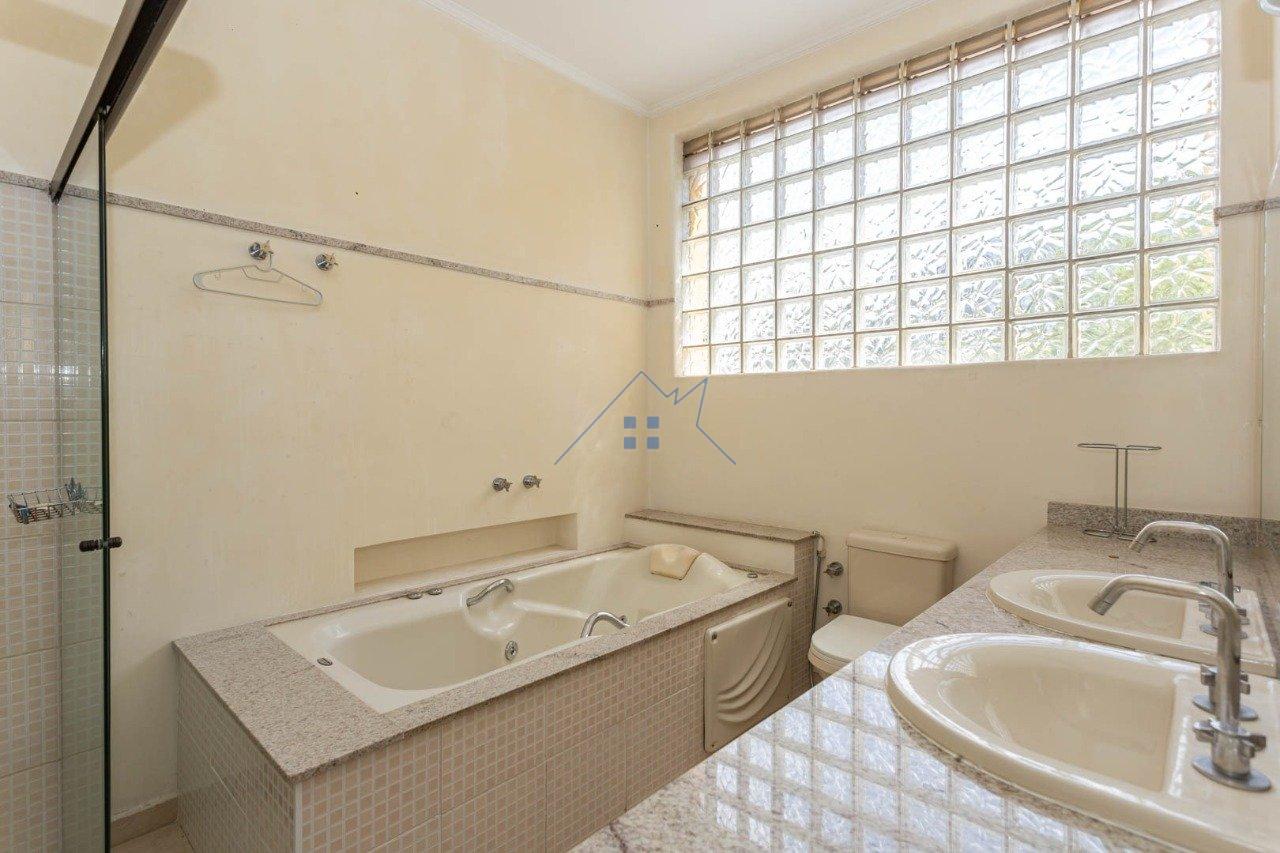 Sobrado no Brooklin com 237m² 02 dorm 1 suite 04 vagas Rua Michigan São Paulo - 