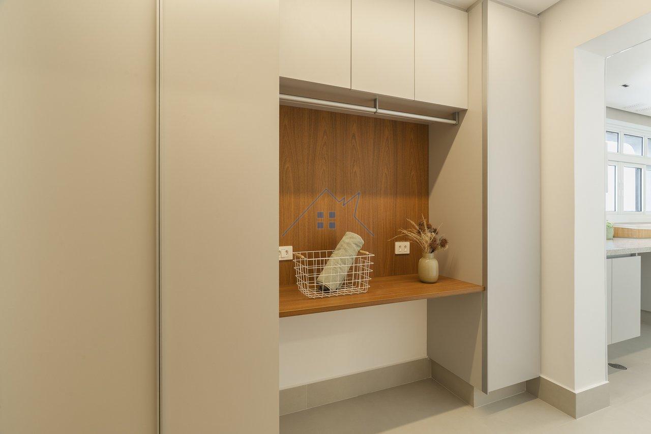 Amplo apartamento no Jd América 270m² 3 suítes 3 vagas Rua Bela Cintra São Paulo - 