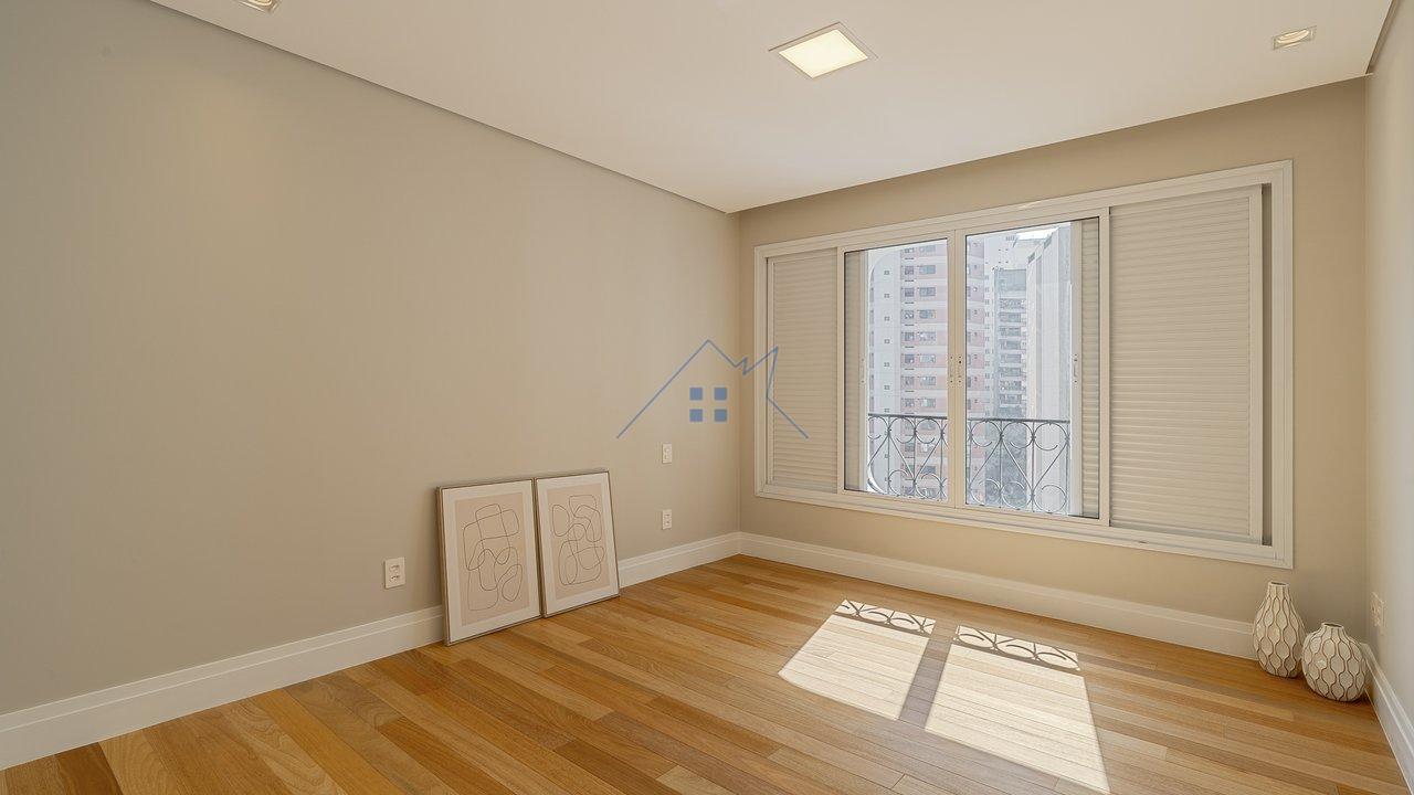 Apartamento na Vila Nova Conceição com 130m² 2 dorm 1 suíte 1 vaga Rua Domingos Fernandes São Paulo - 