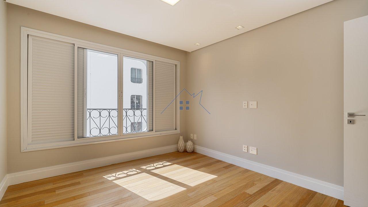 Apartamento na Vila Nova Conceição com 130m² 2 dorm 1 suíte 1 vaga Rua Domingos Fernandes São Paulo - 