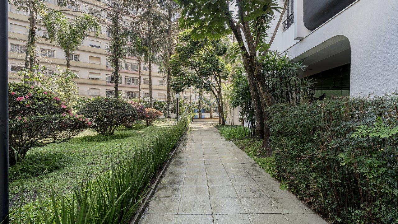 Apartamento na Vila Nova Conceição com 130m² 2 dorm 1 suíte 1 vaga Rua Domingos Fernandes São Paulo - 