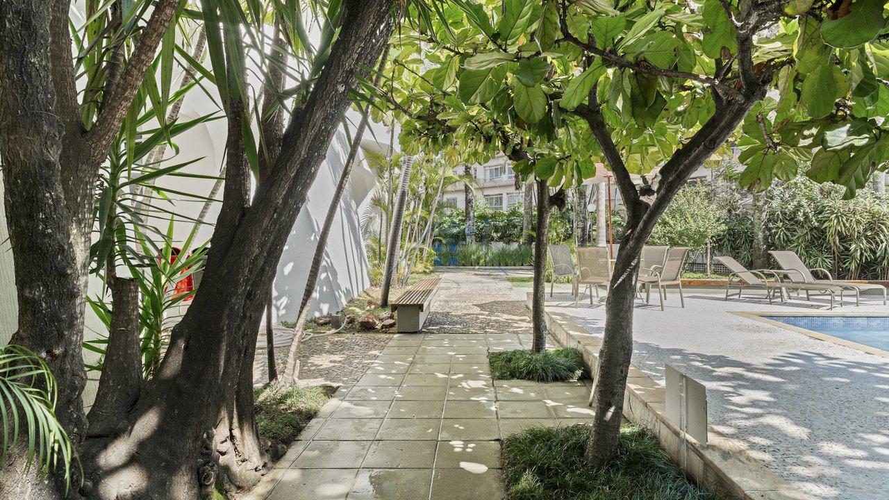 Apartamento na Vila Nova Conceição com 130m² 2 dorm 1 suíte 1 vaga Rua Domingos Fernandes São Paulo - 