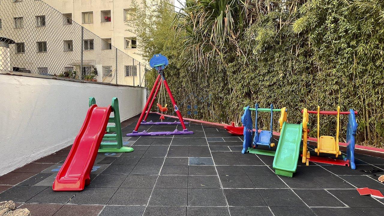 Apartamento na Vila Nova Conceição com 130m² 2 dorm 1 suíte 1 vaga Rua Domingos Fernandes São Paulo - 