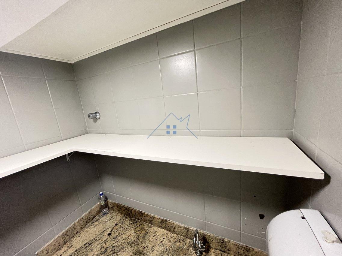 Conjunto Comercial 180m² no Campo Belo Rua Vieira de Morais São Paulo - 