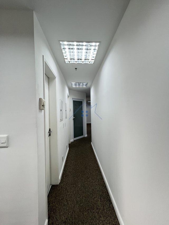 Conjunto Comercial 180m² no Campo Belo Rua Vieira de Morais São Paulo - 