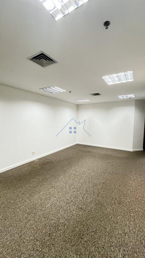 Conjunto Comercial 180m² no Campo Belo Rua Vieira de Morais São Paulo - 