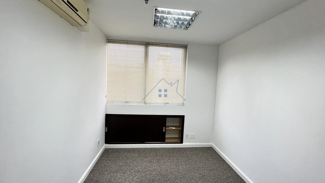 Conjunto Comercial 180m² no Campo Belo Rua Vieira de Morais São Paulo - 