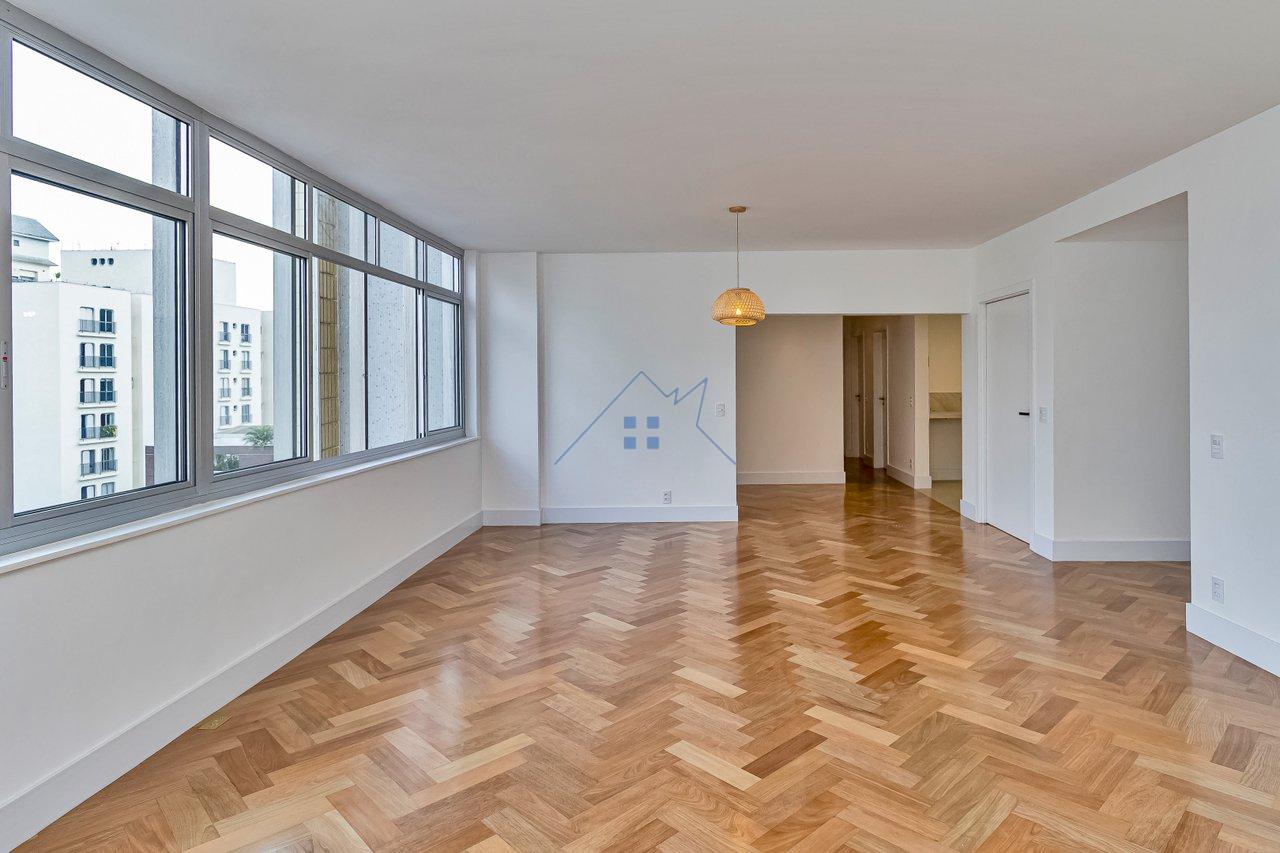 Apartamento 155m² no Paraíso 03 dorm 2 suítes 2 vagas Rua Manuel da Nóbrega São Paulo - 