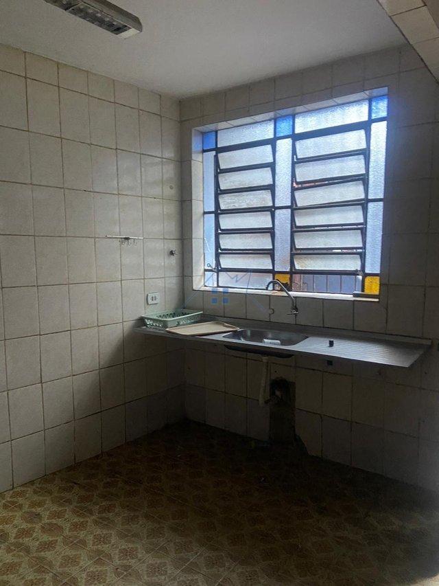 Sobrado no Capão Redondo com 181m² 4 dorm 1 suíte 6 vagas Rua Maria Blanchard São Paulo - 
