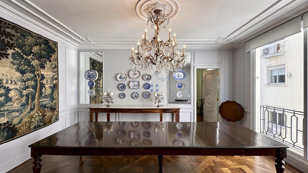 Apartamento 380m² no Jardim América 3 dorm 2 suítes 3 vagas Rua Cristóvão Diniz São Paulo - 