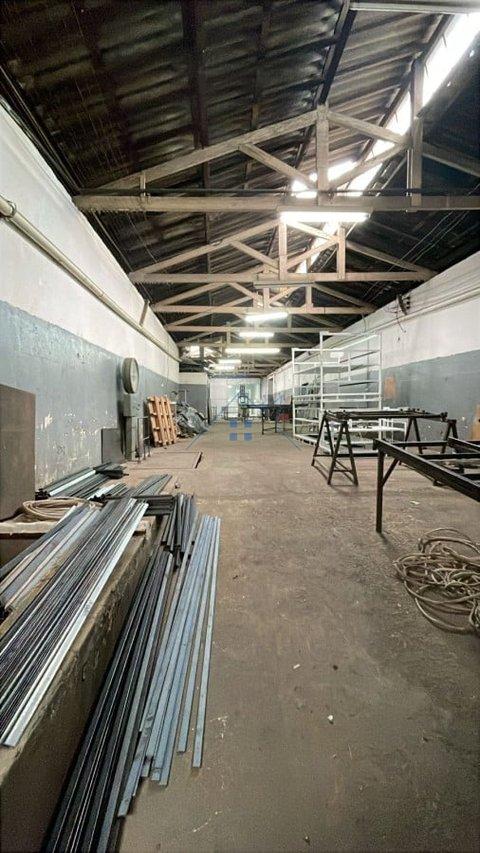 Imóvel Comercial no Cambuci com 1630m² Rua Alexandre Levi São Paulo - 