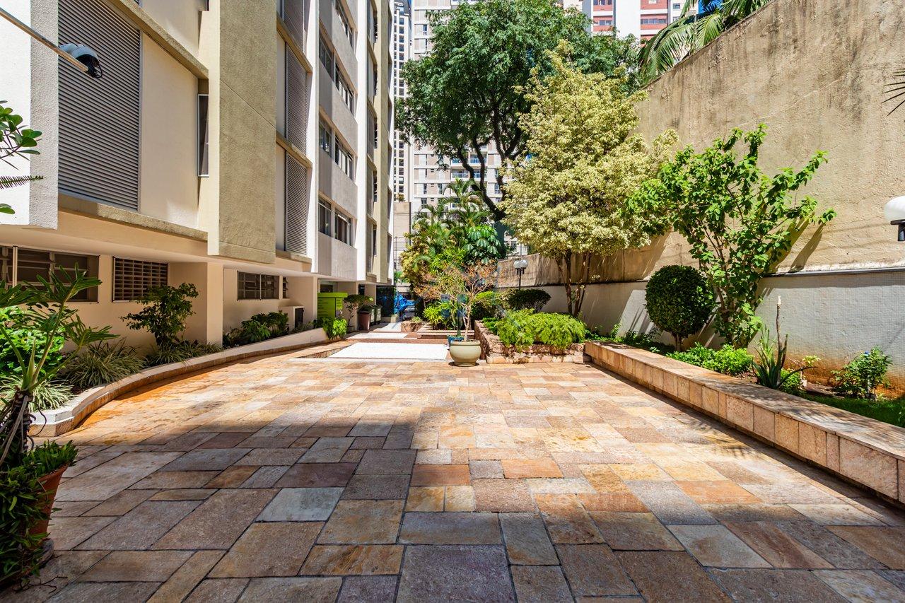 Apartamento com 129m² na Santa Cecília 3 dorm 1 suíte 1 vaga Rua Doutor Albuquerque Lins São Paulo - 