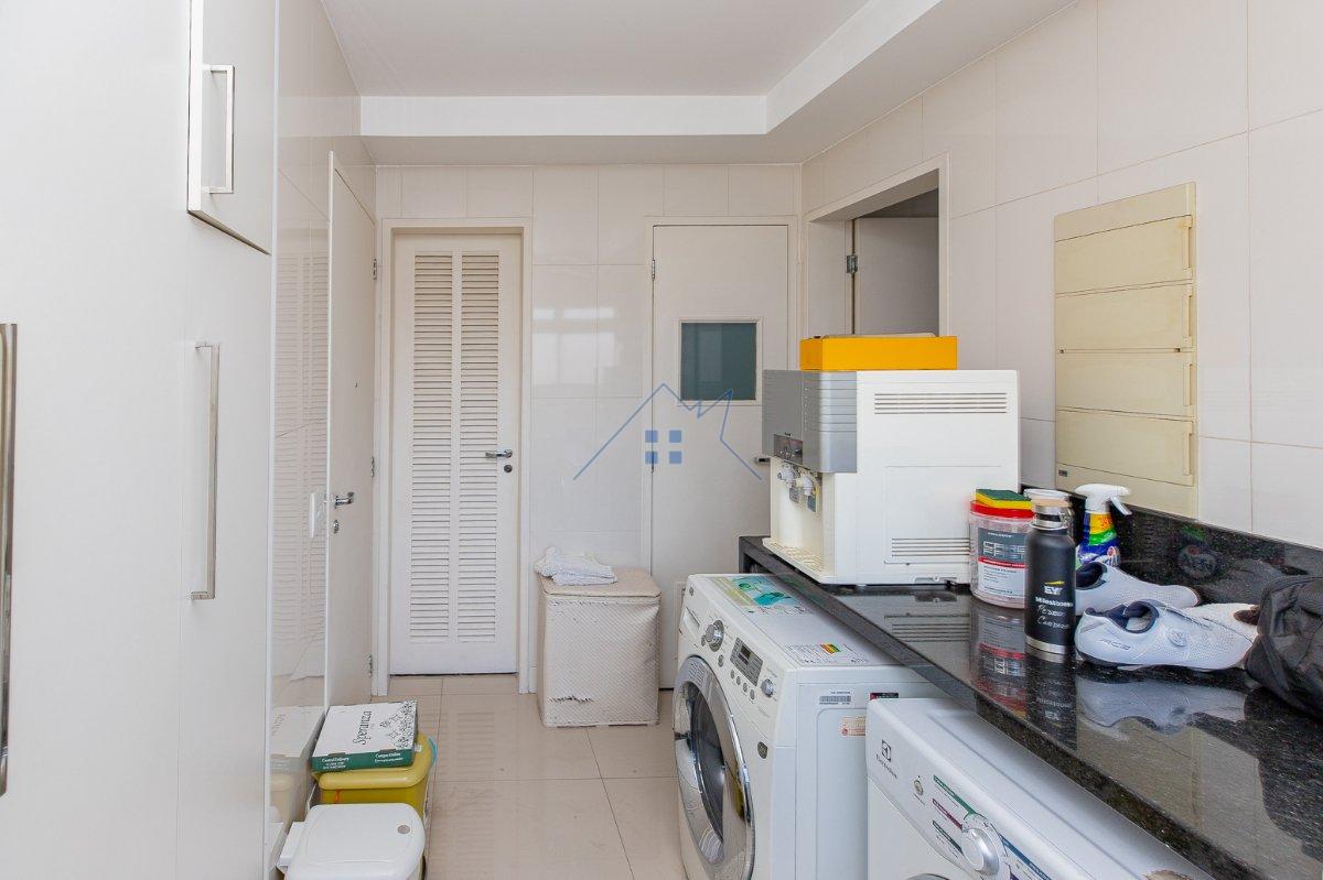 Apartamento 210m² em Moema 3 suítes 3 vagas Rua Juquis São Paulo - 