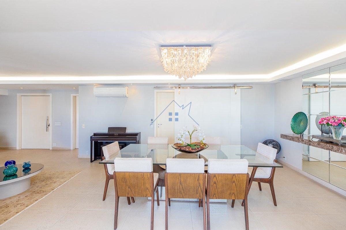 Apartamento 210m² em Moema 3 suítes 3 vagas Rua Juquis São Paulo - 