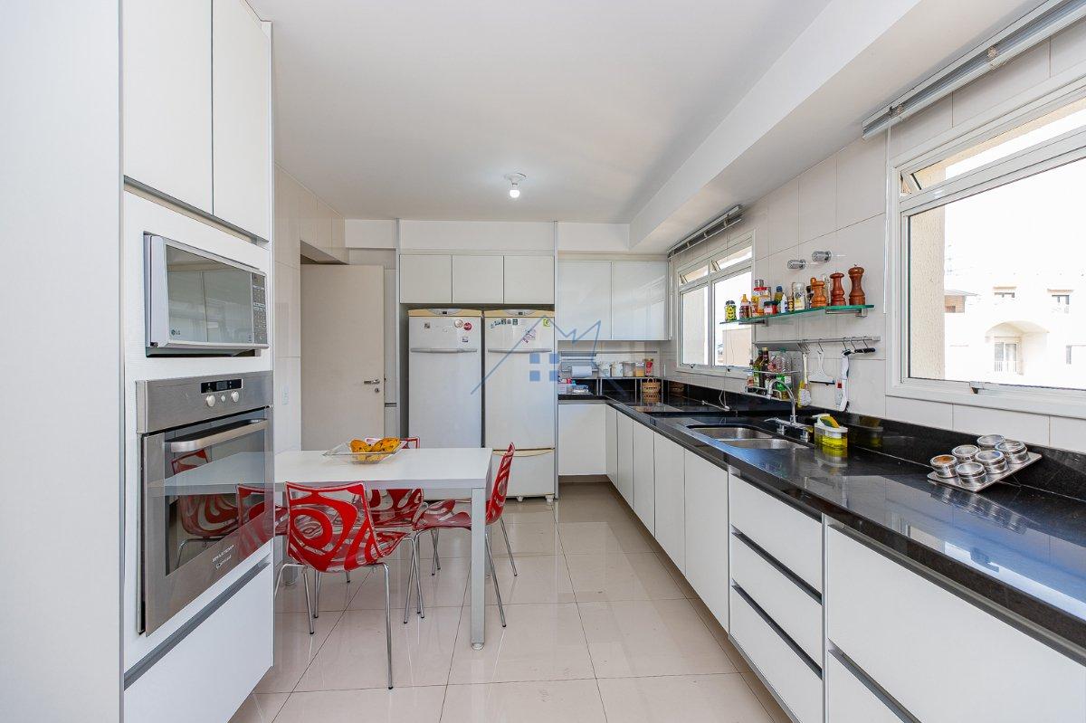 Apartamento 210m² em Moema 3 suítes 3 vagas Rua Juquis São Paulo - 
