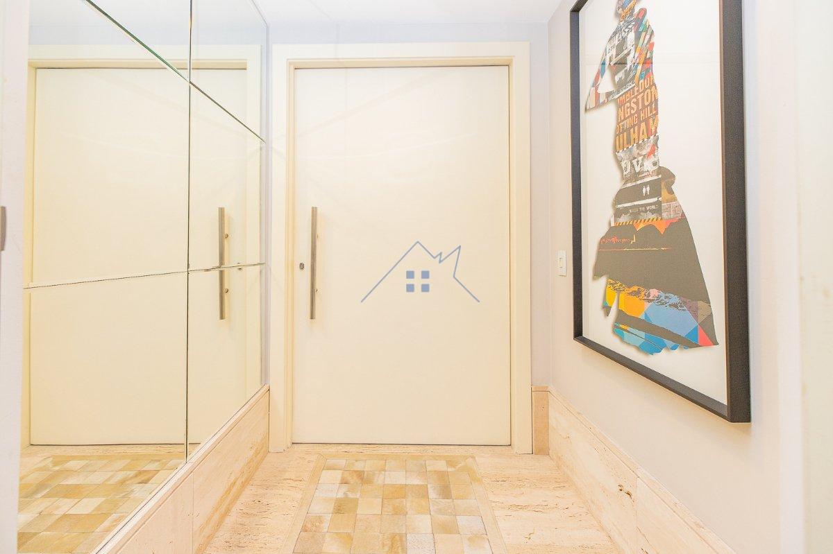 Apartamento 210m² em Moema 3 suítes 3 vagas Rua Juquis São Paulo - 