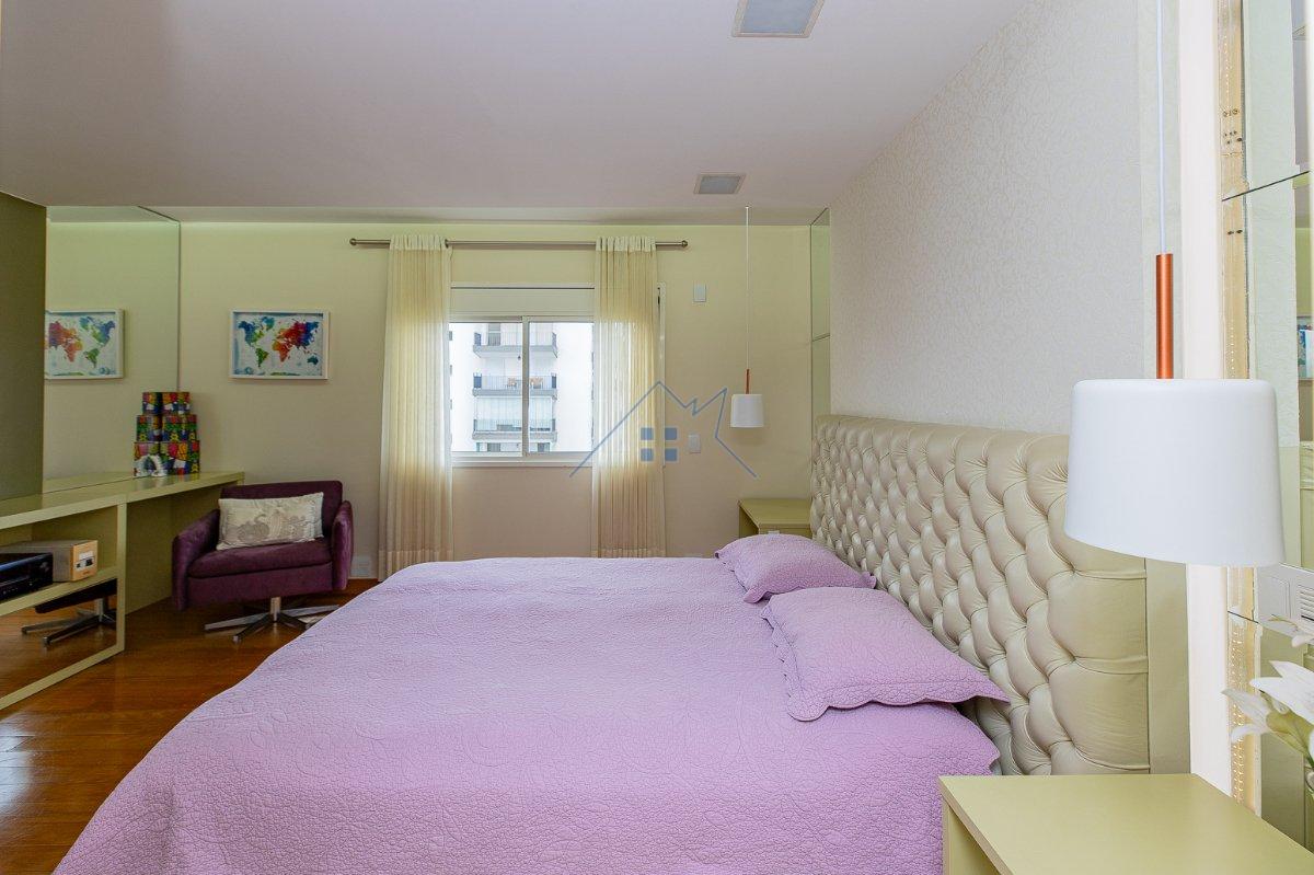 Apartamento 210m² em Moema 3 suítes 3 vagas Rua Juquis São Paulo - 