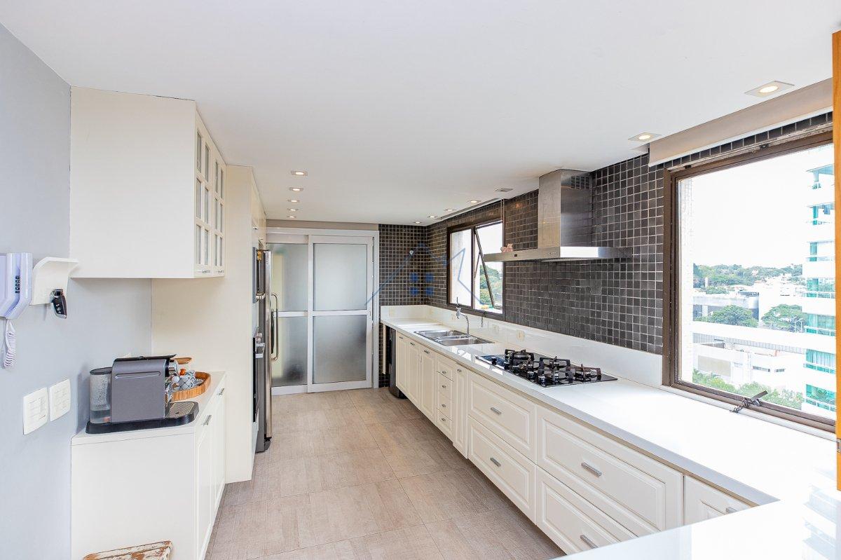 Apartamento 172m² em Moema 3 suítes 3 vagas Avenida Jandira São Paulo - 