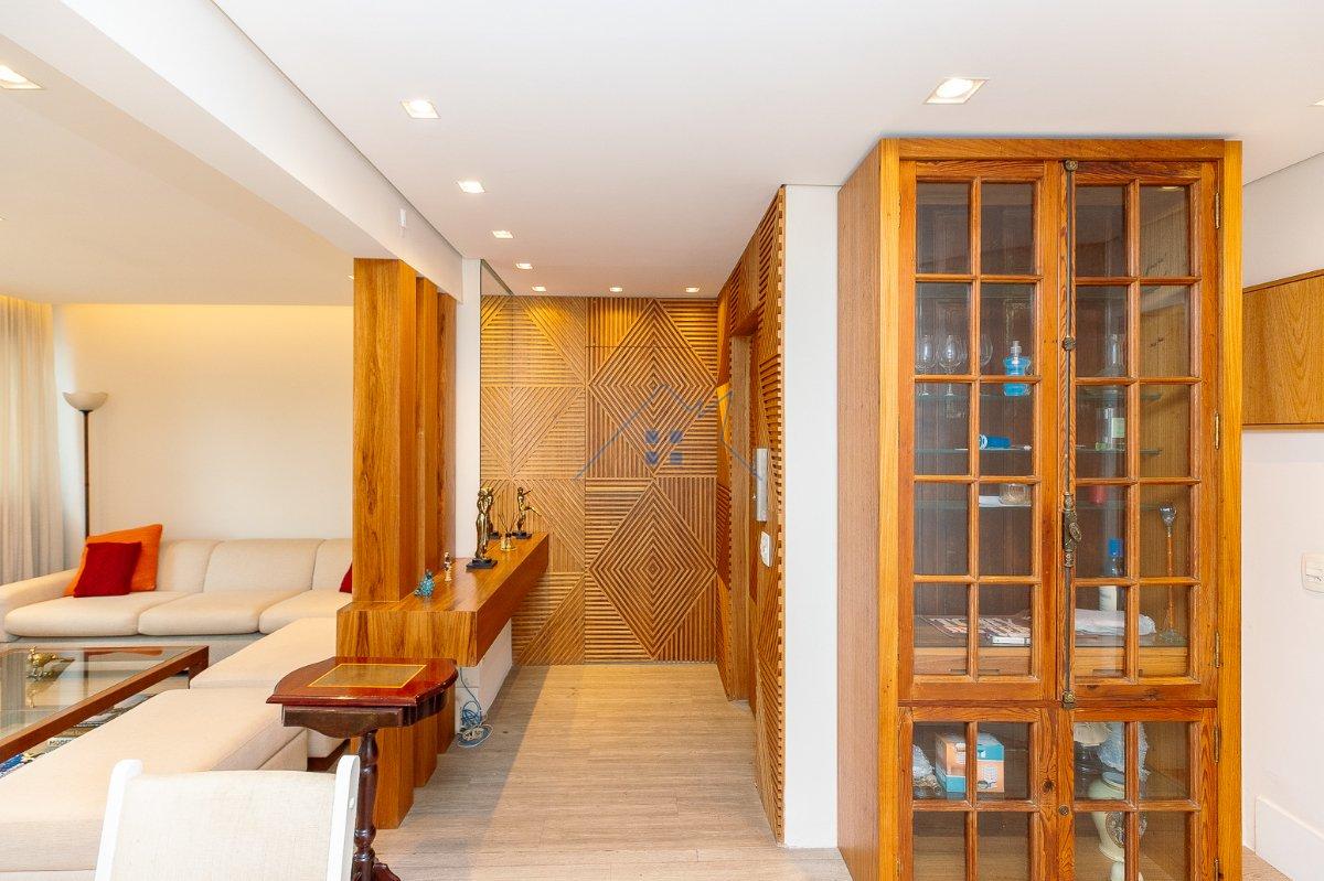 Apartamento 126m² no Jd Europa 2 dorm 1 suíte 1 vaga Rua Hungria São Paulo - 
