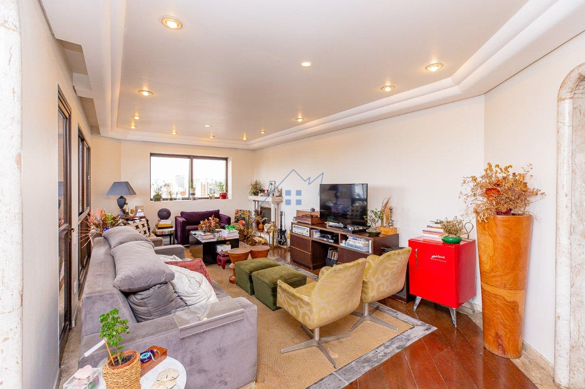 Apartamento 194m² na Chácara Santo Antônio 4 dorm 3 suítes 4 vagas Rua Fernandes Moreira São Paulo - 