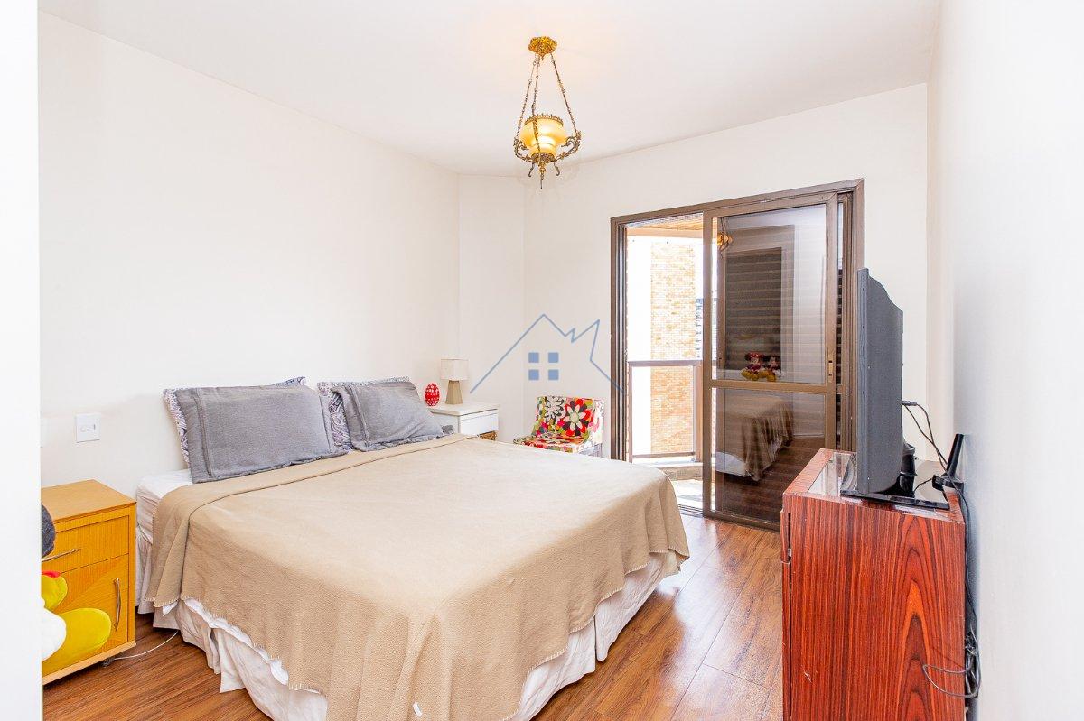 Apartamento 194m² na Chácara Santo Antônio 4 dorm 3 suítes 4 vagas Rua Fernandes Moreira São Paulo - 