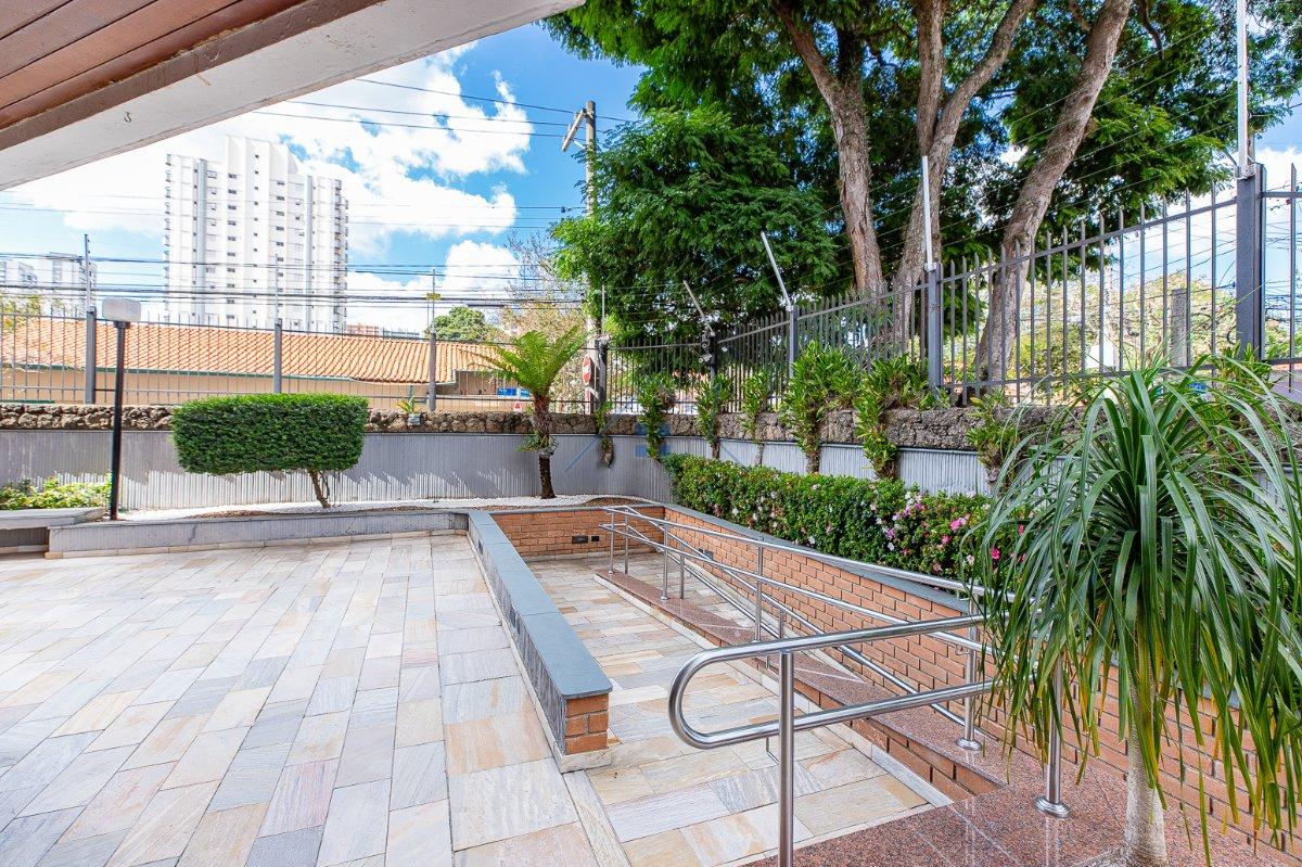 Apartamento 194m² na Chácara Santo Antônio 4 dorm 3 suítes 4 vagas Rua Fernandes Moreira São Paulo - 