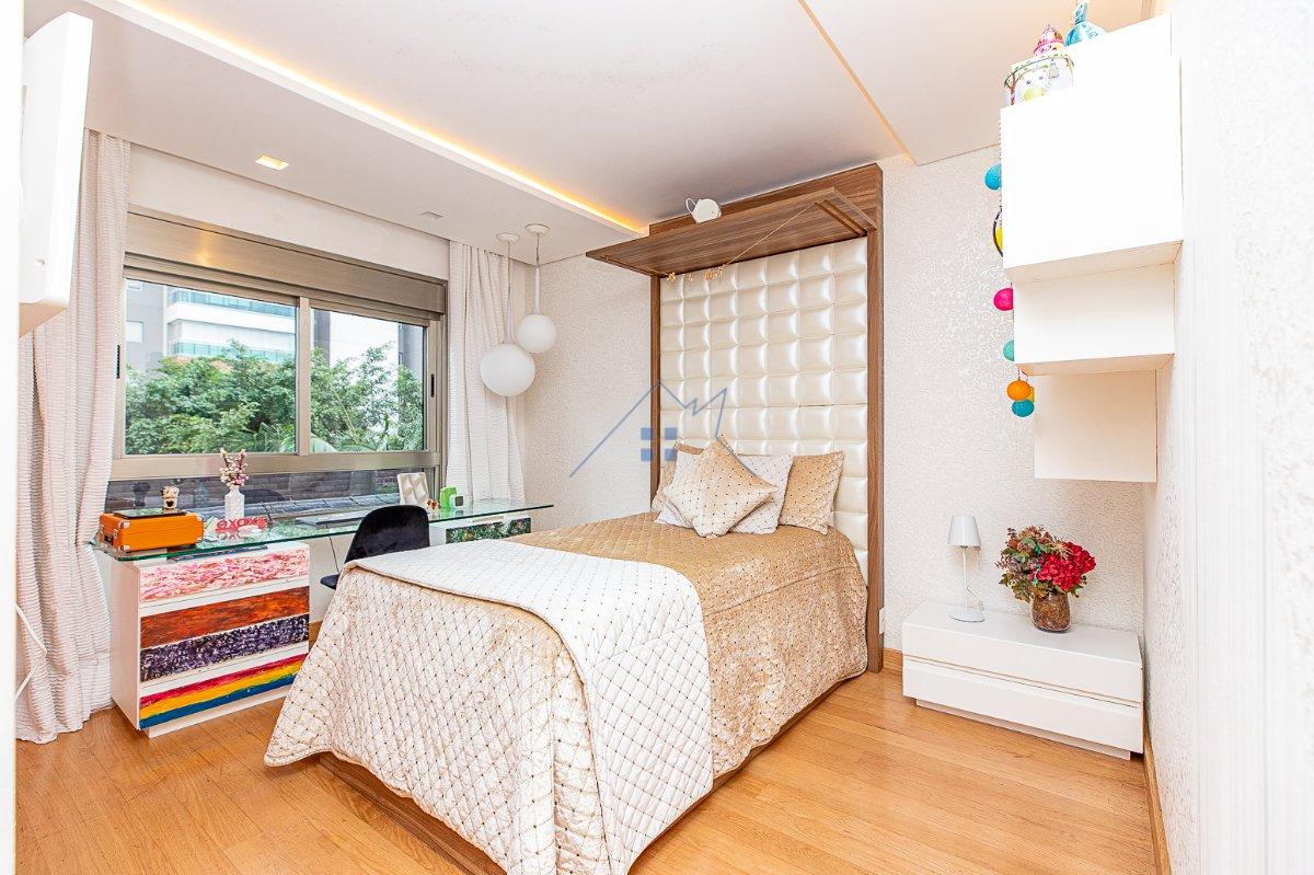 Apartamento 485m² no Campo Belo 3 suítes 5 vagas Rua Zacarias de Gois São Paulo - 