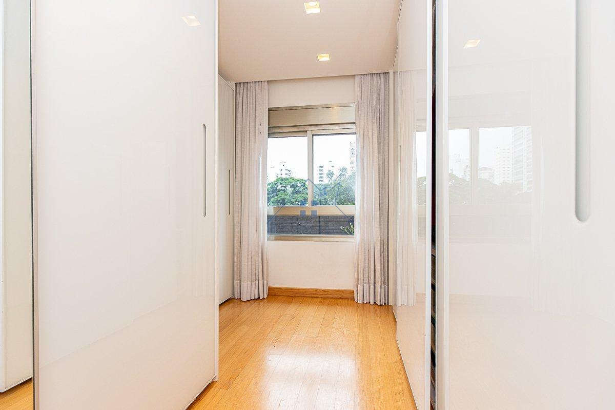 Apartamento 485m² no Campo Belo 3 suítes 5 vagas Rua Zacarias de Gois São Paulo - 