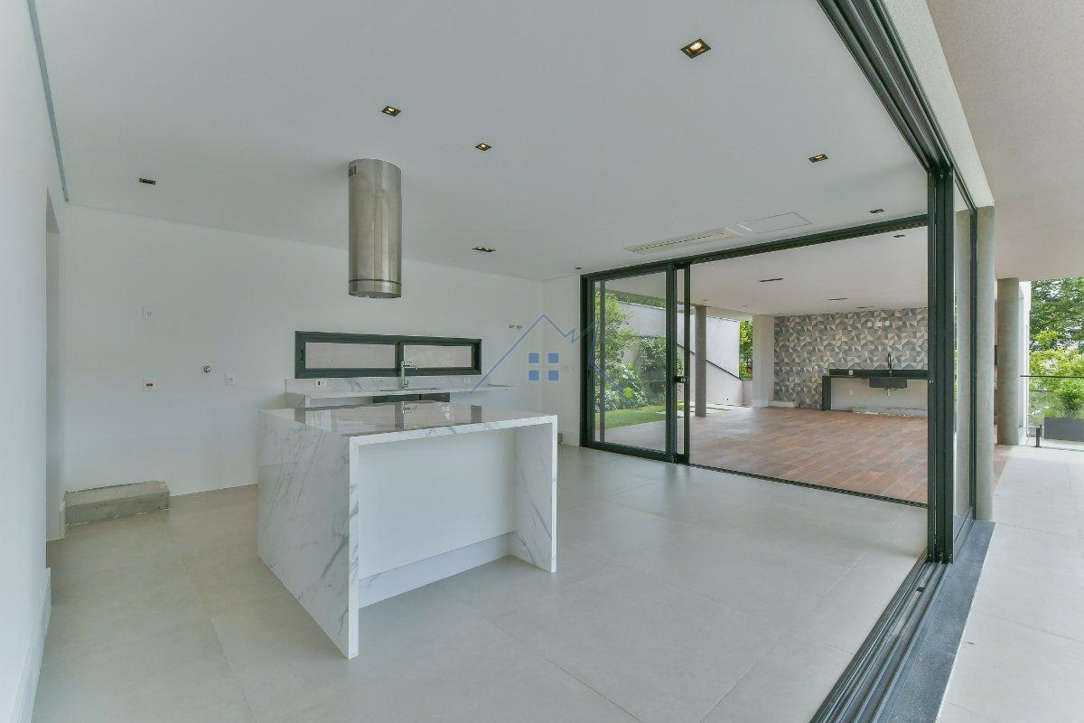 Casa em Condomínio em Alphaville 546m² 4 suítes 5 vagas Alameda das Embaúbas Santana de Parnaíba - 