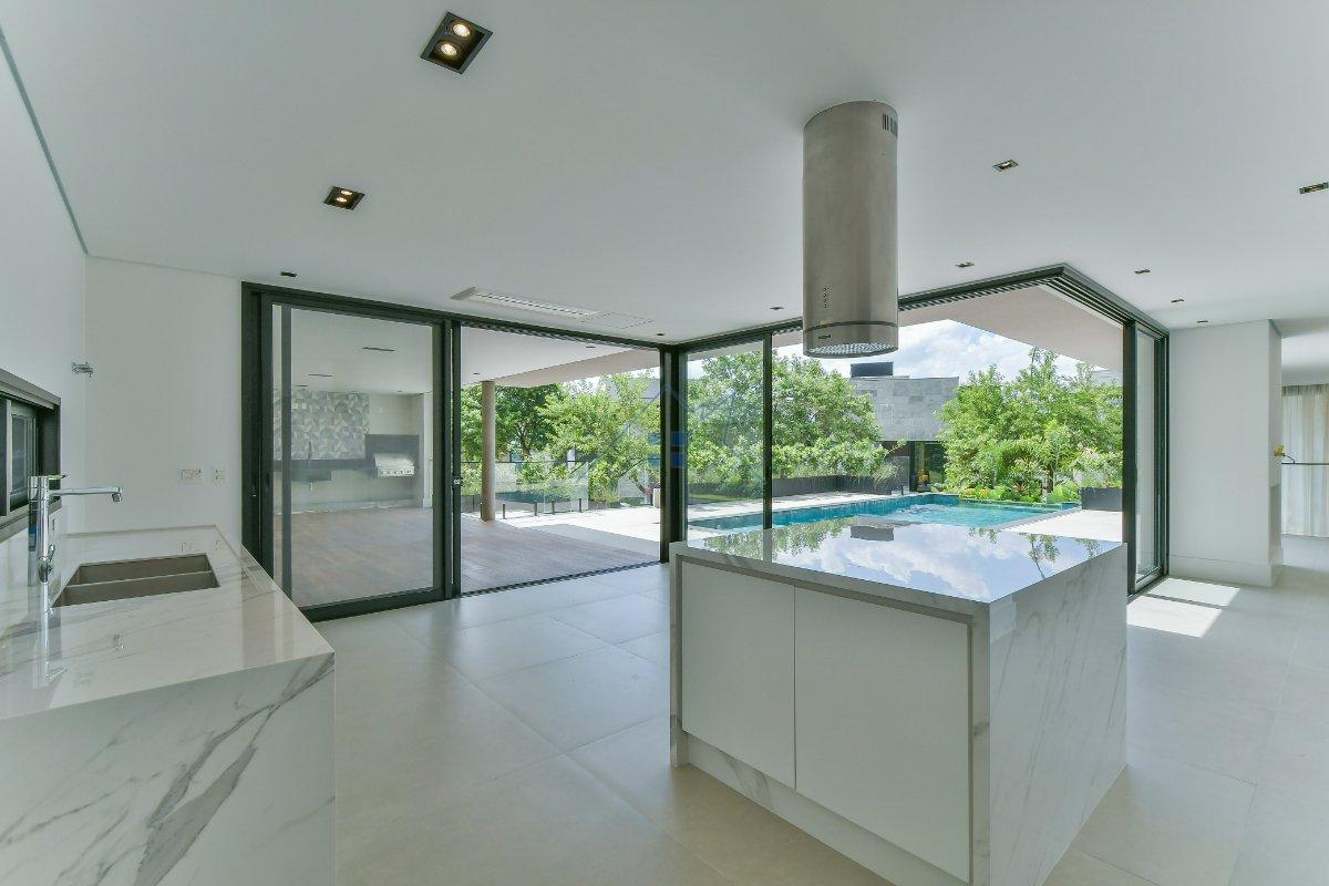 Casa em Condomínio em Alphaville 546m² 4 suítes 5 vagas Alameda das Embaúbas Santana de Parnaíba - 