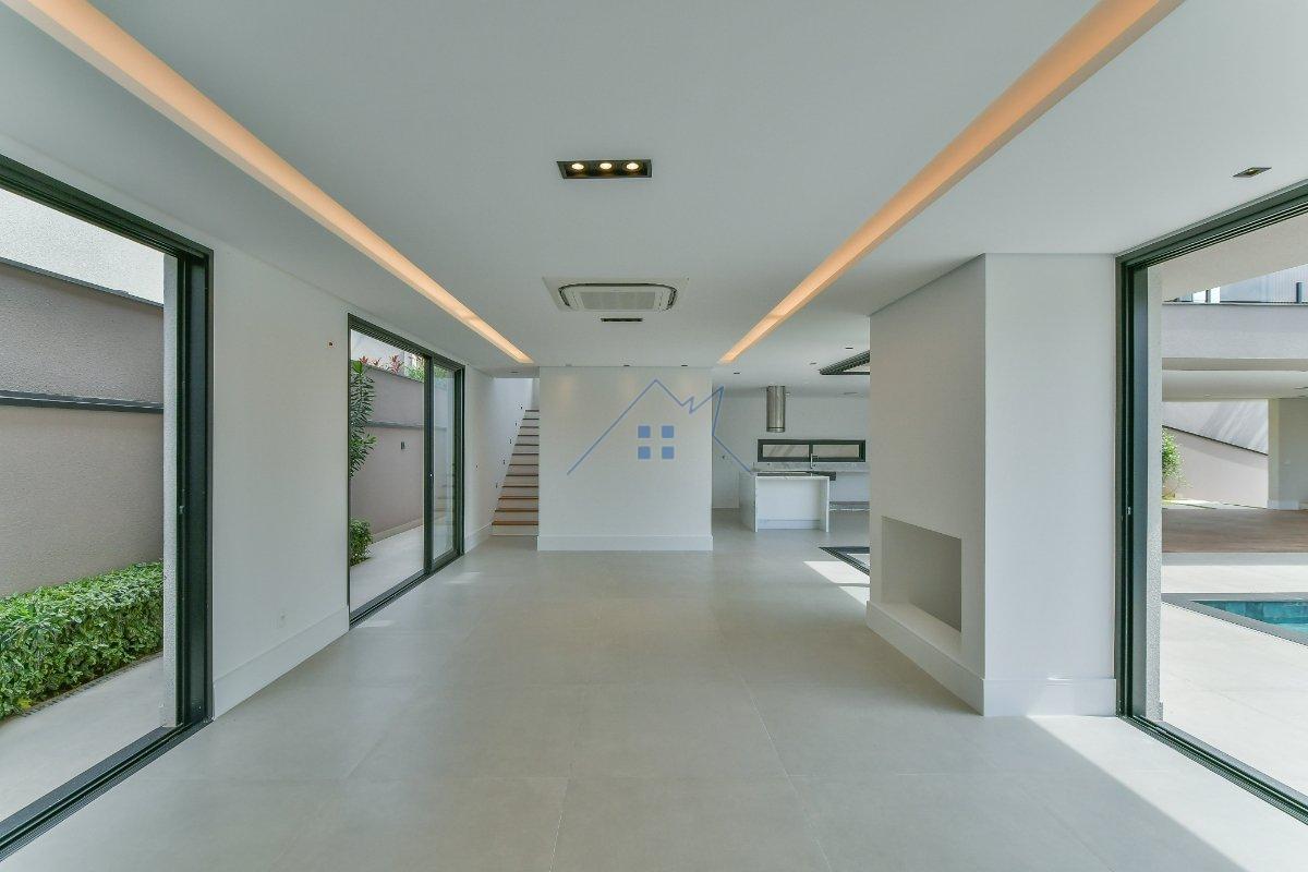 Casa em Condomínio em Alphaville 546m² 4 suítes 5 vagas Alameda das Embaúbas Santana de Parnaíba - 