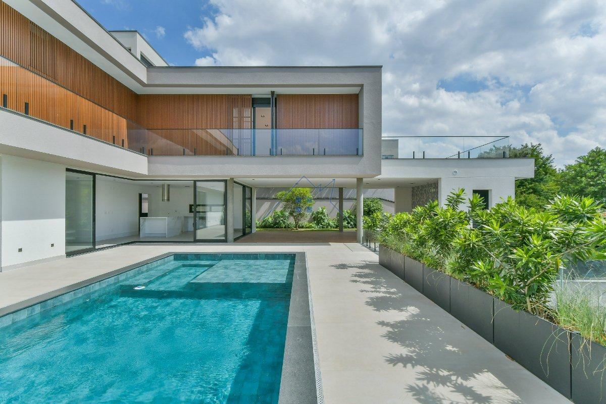 Casa em Condomínio em Alphaville 546m² 4 suítes 5 vagas Alameda das Embaúbas Santana de Parnaíba - 