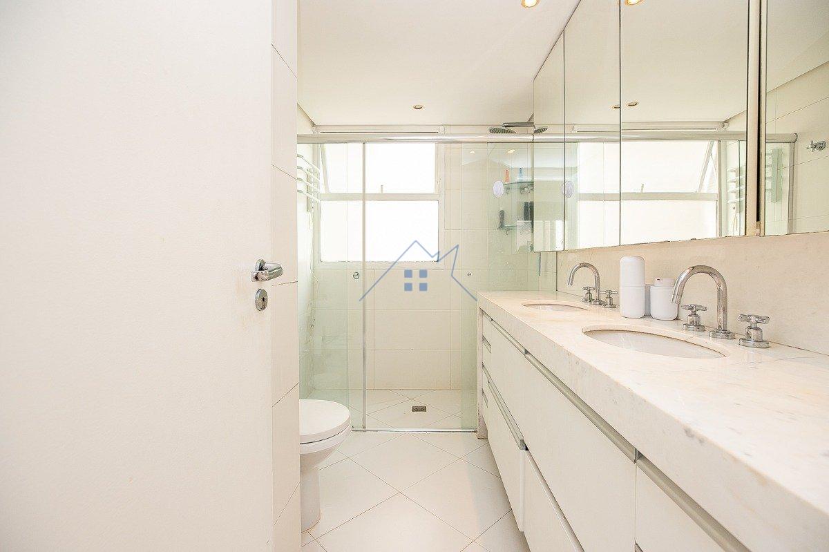 Apartamento 162m² em Moema 3 suítes 3 vagas Avenida Jandira São Paulo - 
