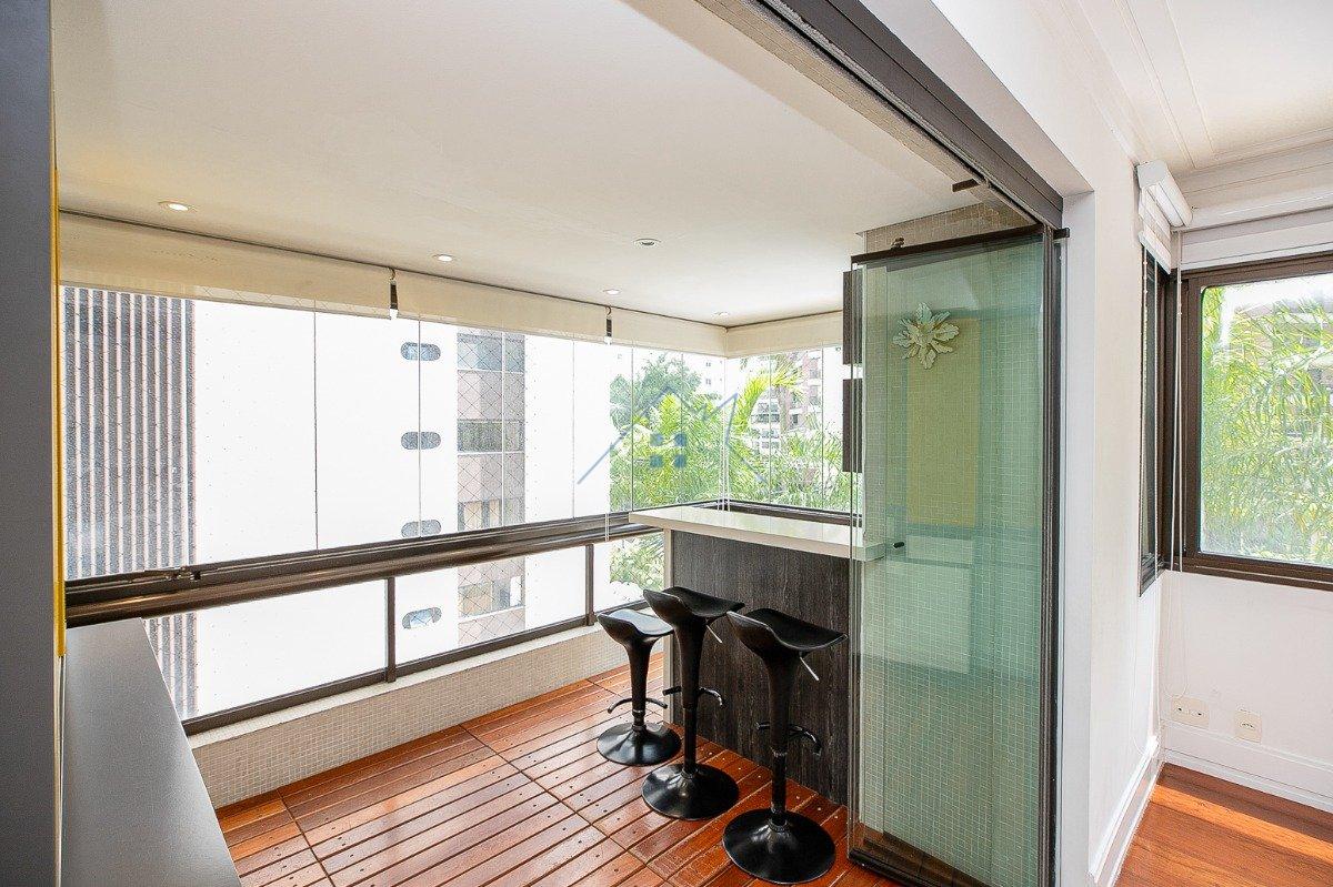 Apartamento 162m² em Moema 3 suítes 3 vagas Avenida Jandira São Paulo - 