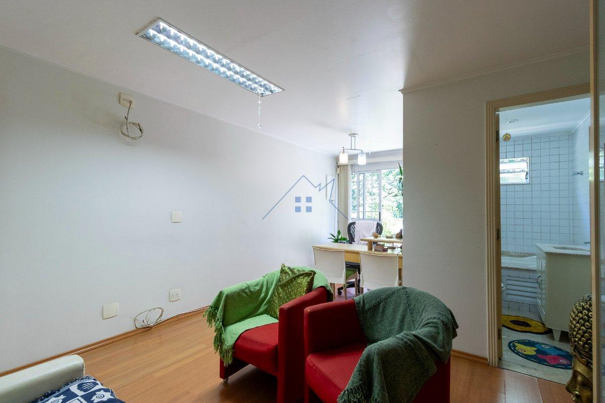 Casa em Indianópolis com 180m² 4 dorm Rua Lydia Simões Cabral São Paulo - 