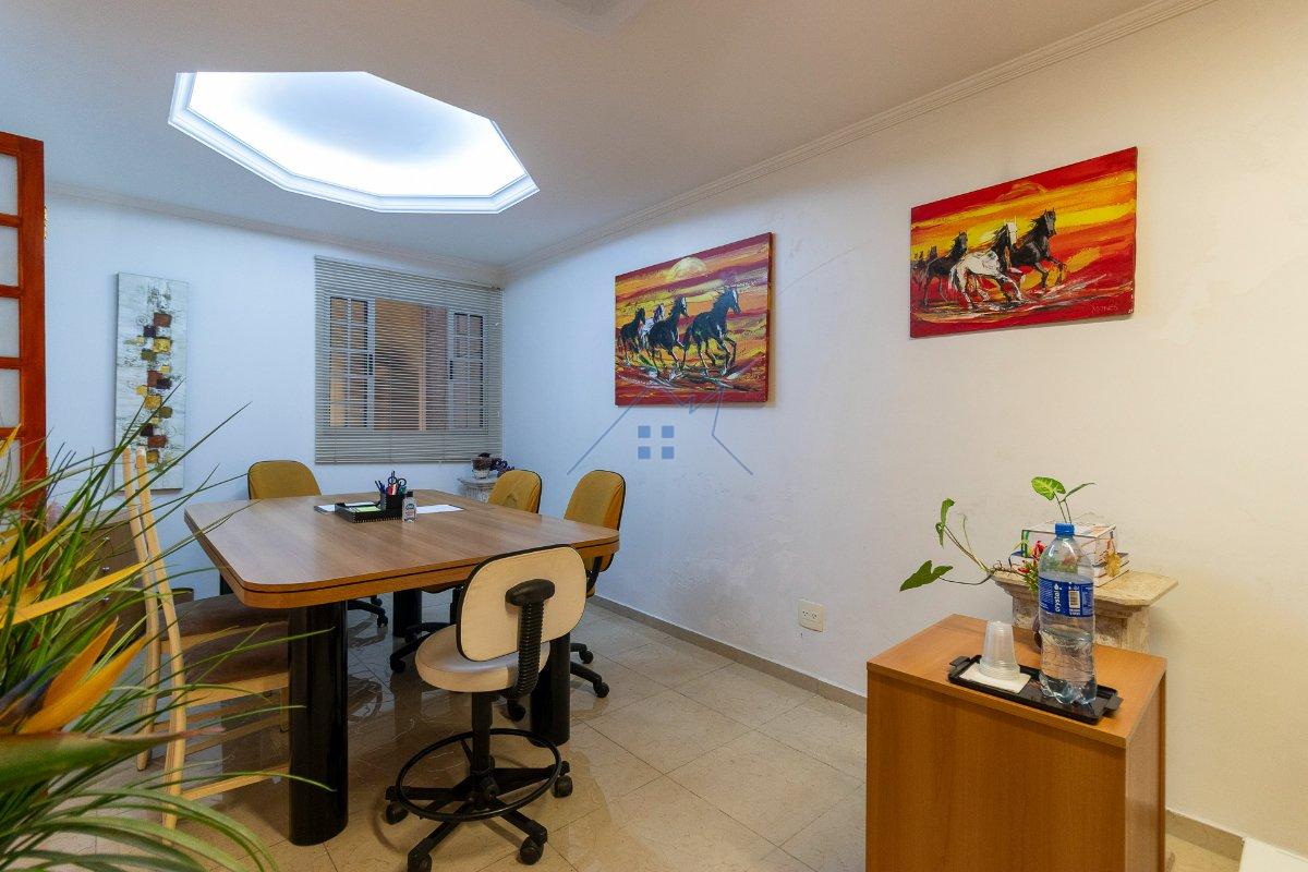 Casa em Indianópolis com 180m² 4 dorm Rua Lydia Simões Cabral São Paulo - 