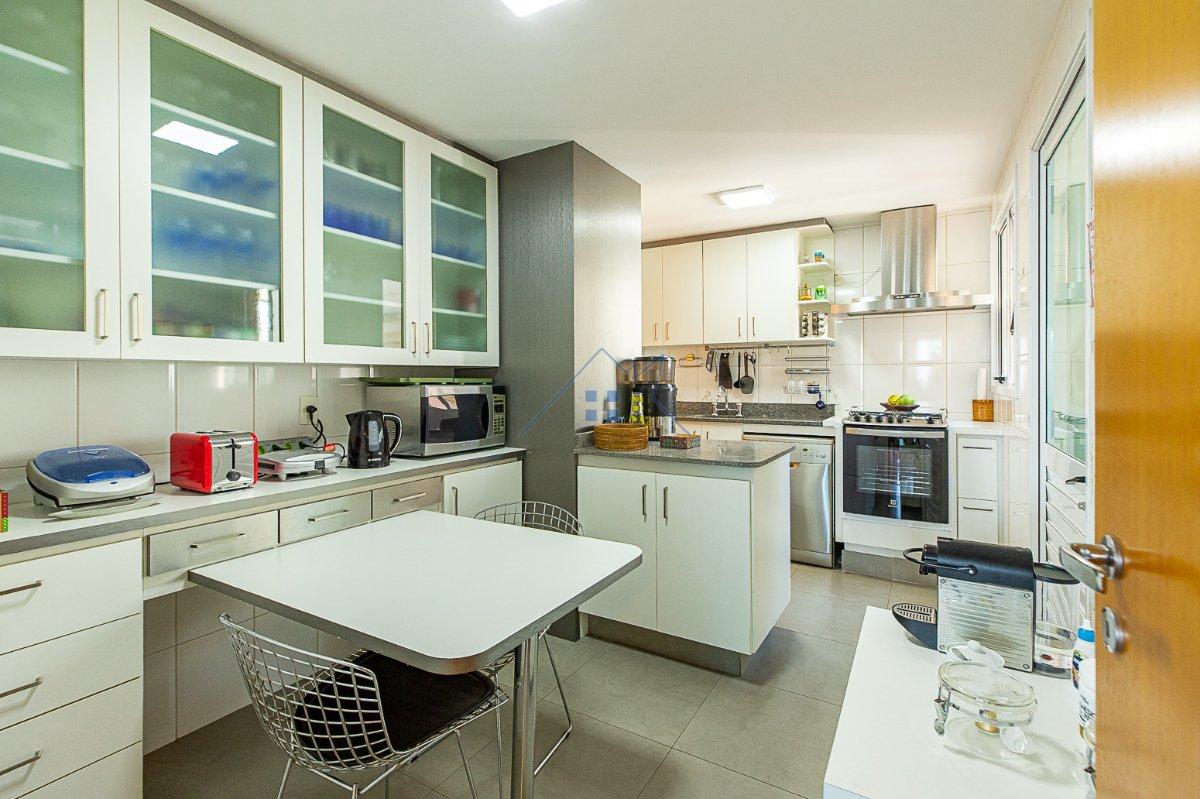Apartamento 125m² no Brooklin 3 dorm 1 suíte 3 vagas Rua Princesa Isabel São Paulo - 