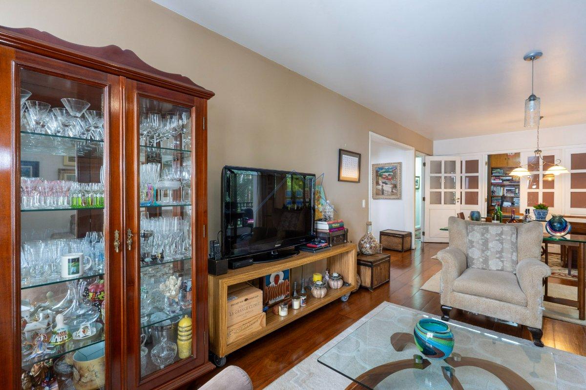 Apartamento 180m² na Vila Andrade 4 dorm 2 suítes 3 vagas Rua Charles Spencer Chaplin São Paulo - 