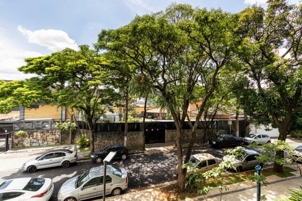 Apartamento na Cidade Jardim com 84m² 1 suíte 1 vaga Rua Itapé-acu São Paulo - 