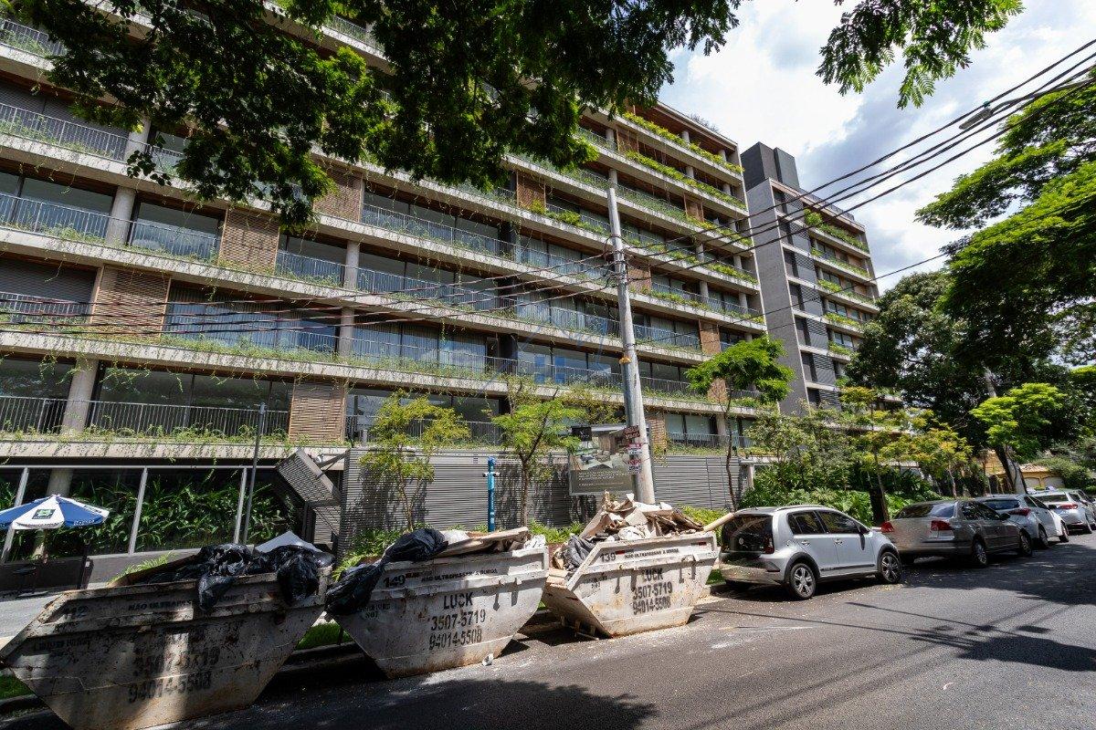 Apartamento na Cidade Jardim com 84m² 1 suíte 1 vaga Rua Itapé-acu São Paulo - 