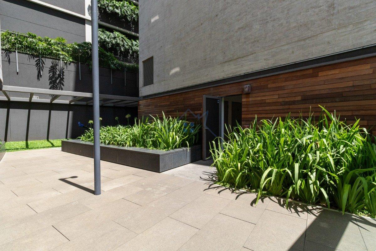 Apartamento na Cidade Jardim com 84m² 1 suíte 1 vaga Rua Itapé-acu São Paulo - 