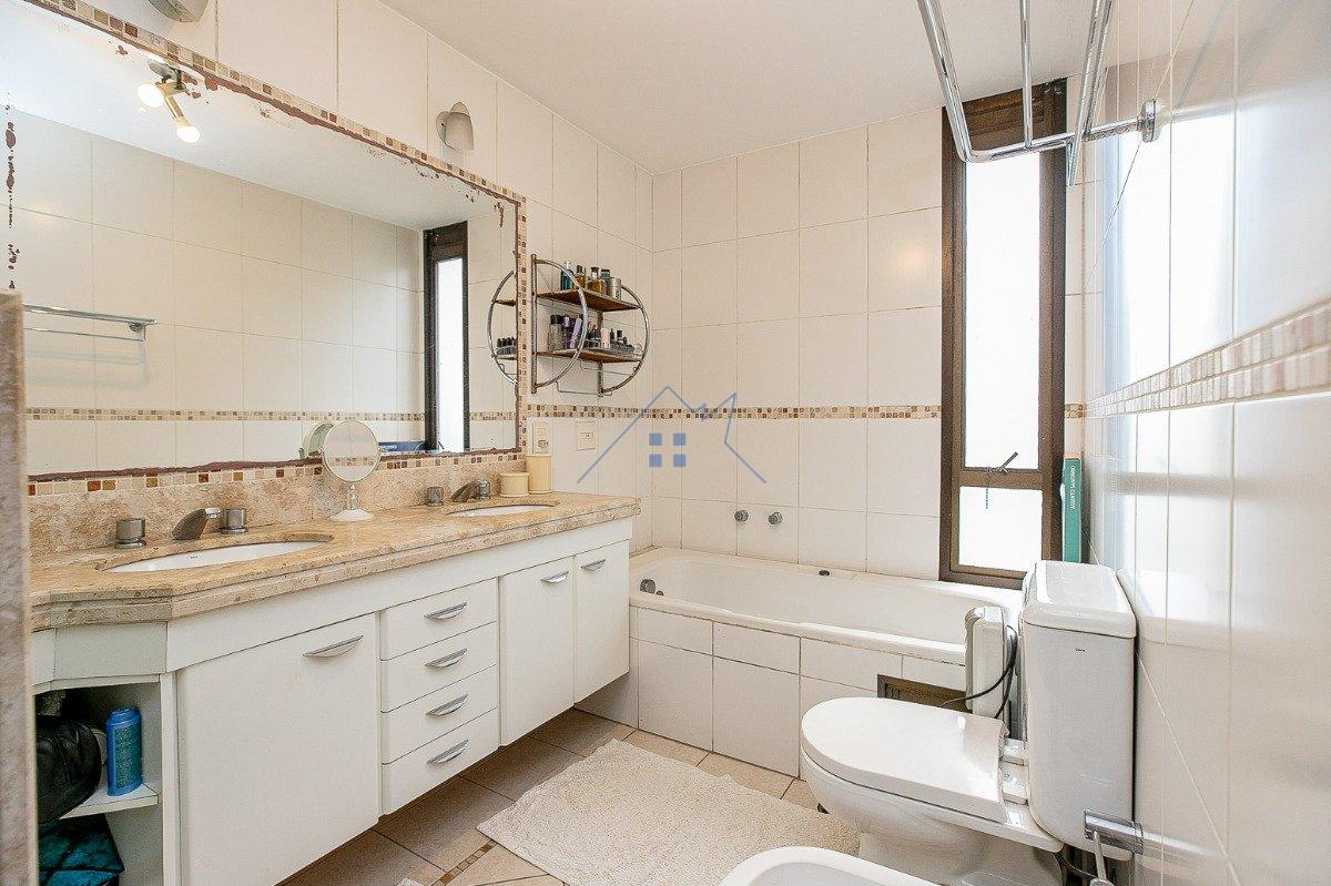 Apartamento 225m² no Itaim Bibi 3 suítes 3 vagas Rua Lopes Neto São Paulo - 