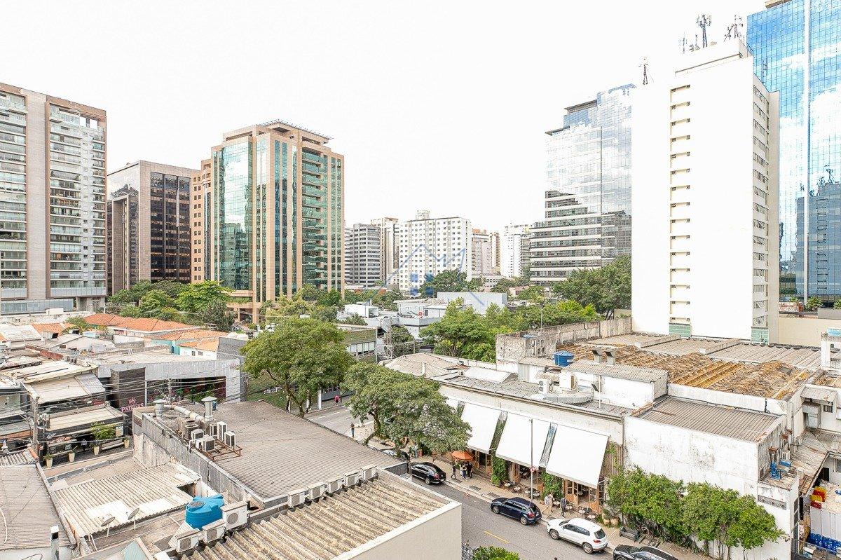 Apartamento 225m² no Itaim Bibi 3 suítes 3 vagas Rua Lopes Neto São Paulo - 