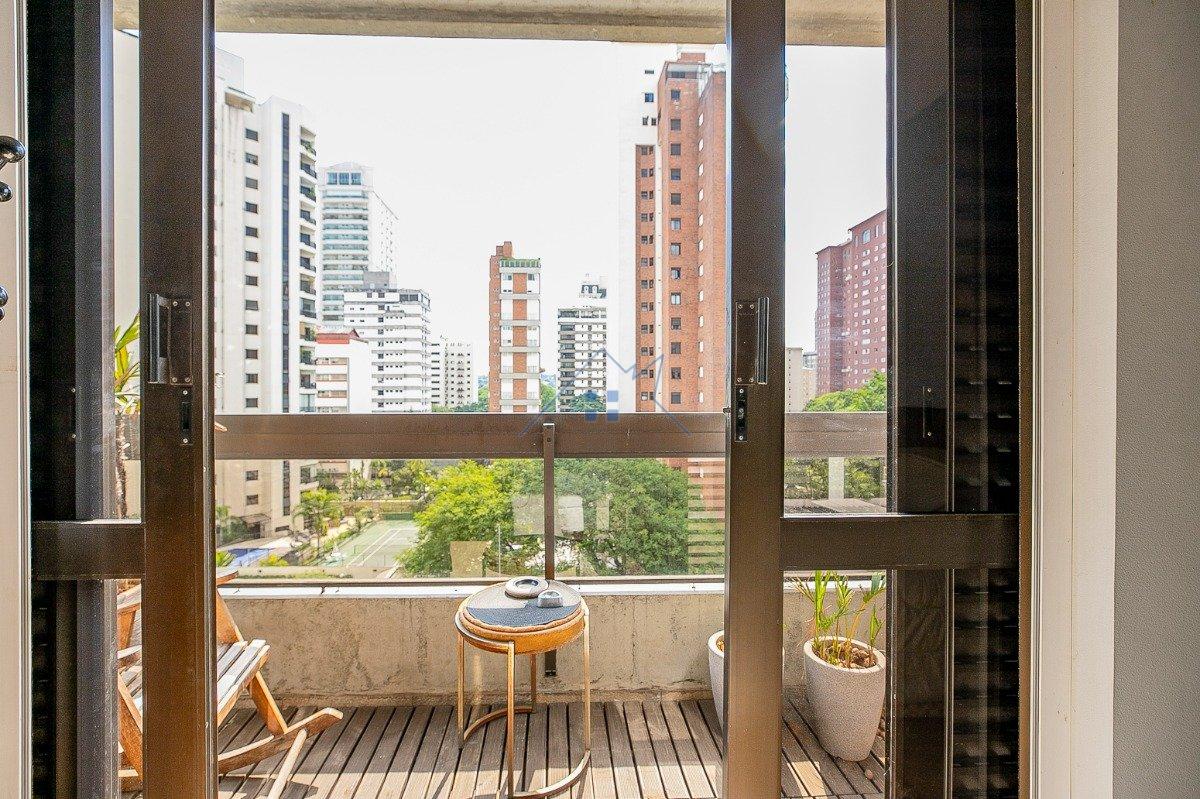 Apartamento 225m² no Itaim Bibi 3 suítes 3 vagas Rua Lopes Neto São Paulo - 