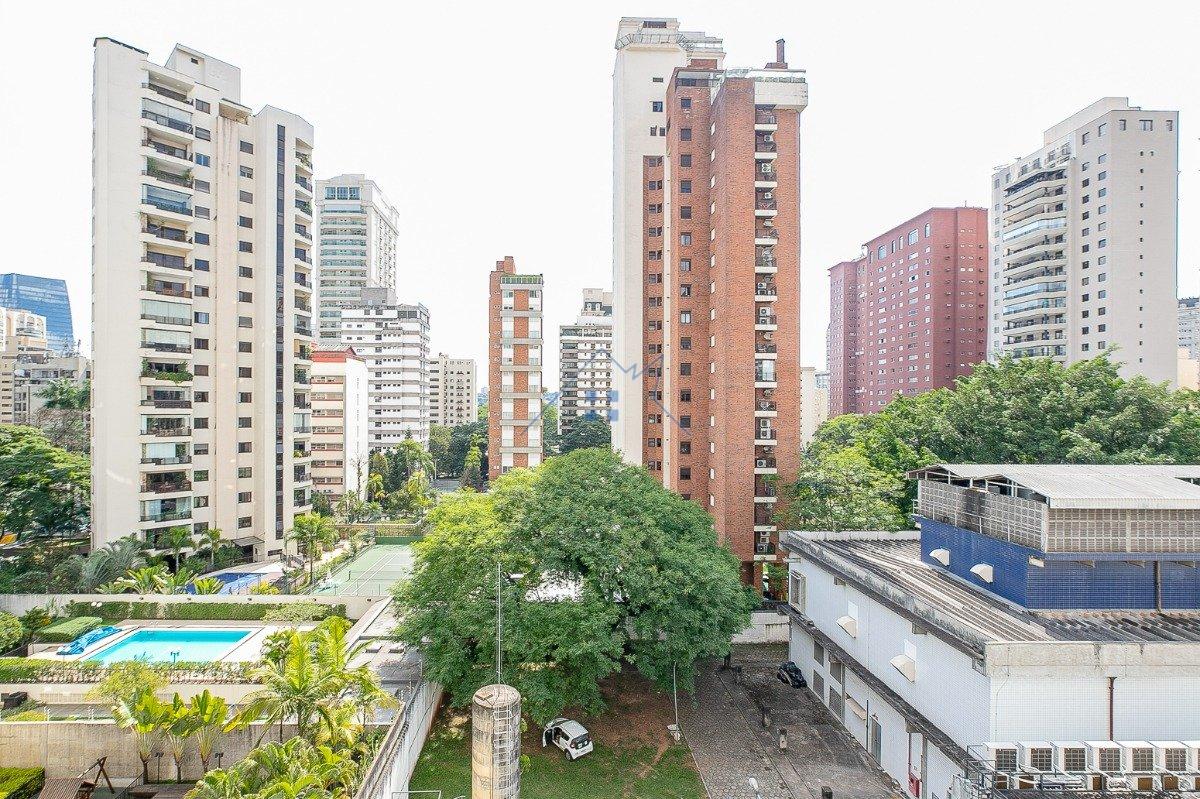 Apartamento 225m² no Itaim Bibi 3 suítes 3 vagas Rua Lopes Neto São Paulo - 