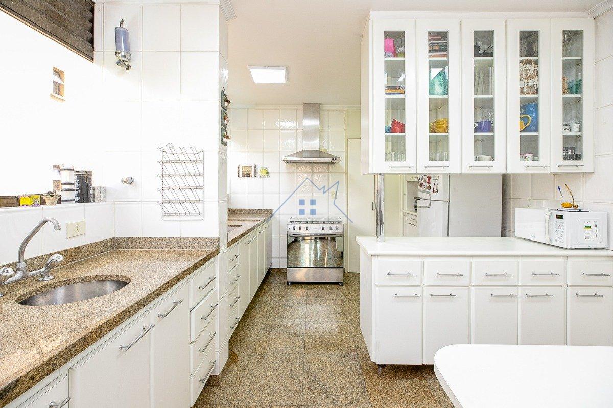 Apartamento 225m² no Itaim Bibi 3 suítes 3 vagas Rua Lopes Neto São Paulo - 