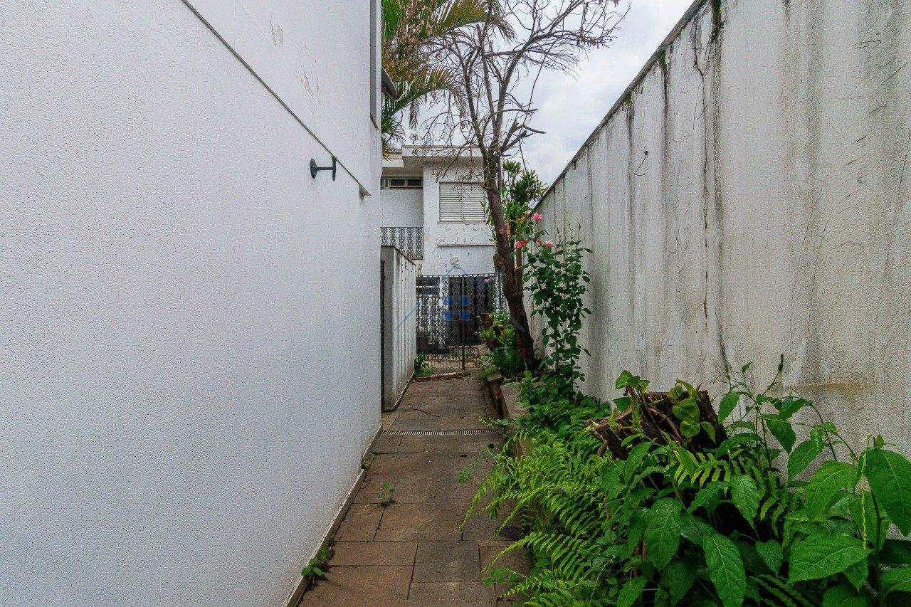 Sobrado 628m² no Alto da Lapa 2 suítes 8 vagas Rua Curuzu São Paulo - 